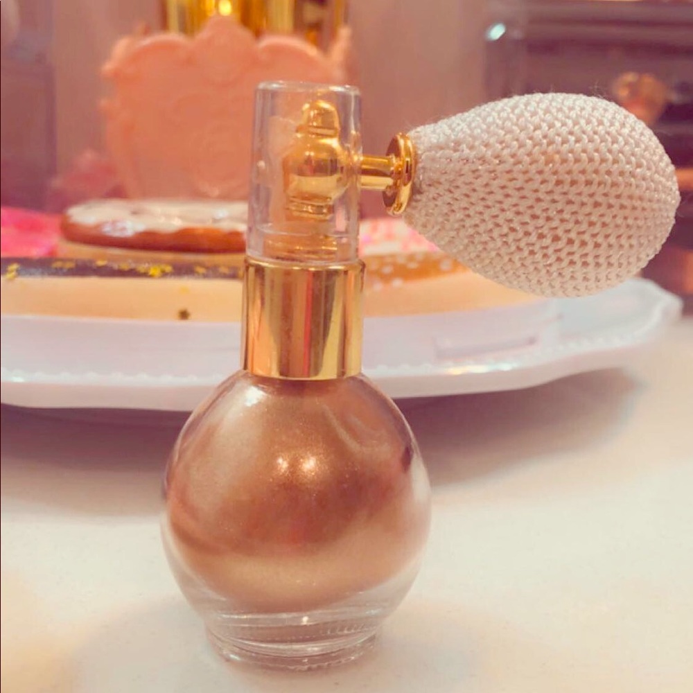 Glowing Loose Powder Body Spray